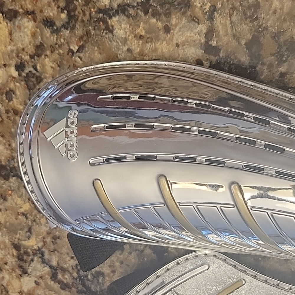 Adidas Predator Repliq Shinguards EUC - Picture 2 of 6